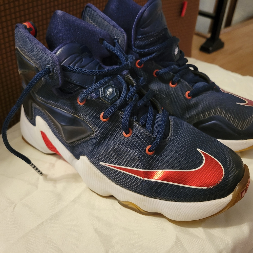 Nike Kids LeBron Blue and Red Athletic Shoes Size 4Y